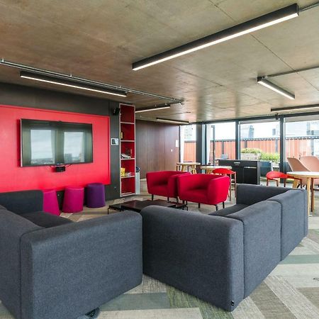 Hashtag Aldgate Campus Accommodation ロンドン エクステリア 写真